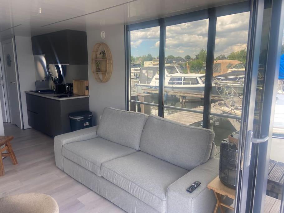 La Mare Houseboat Otel Nederhorst den Berg Dış mekan fotoğraf