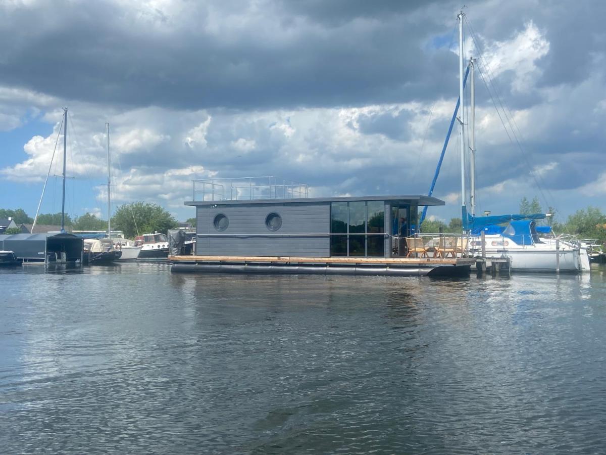 La Mare Houseboat Otel Nederhorst den Berg Dış mekan fotoğraf