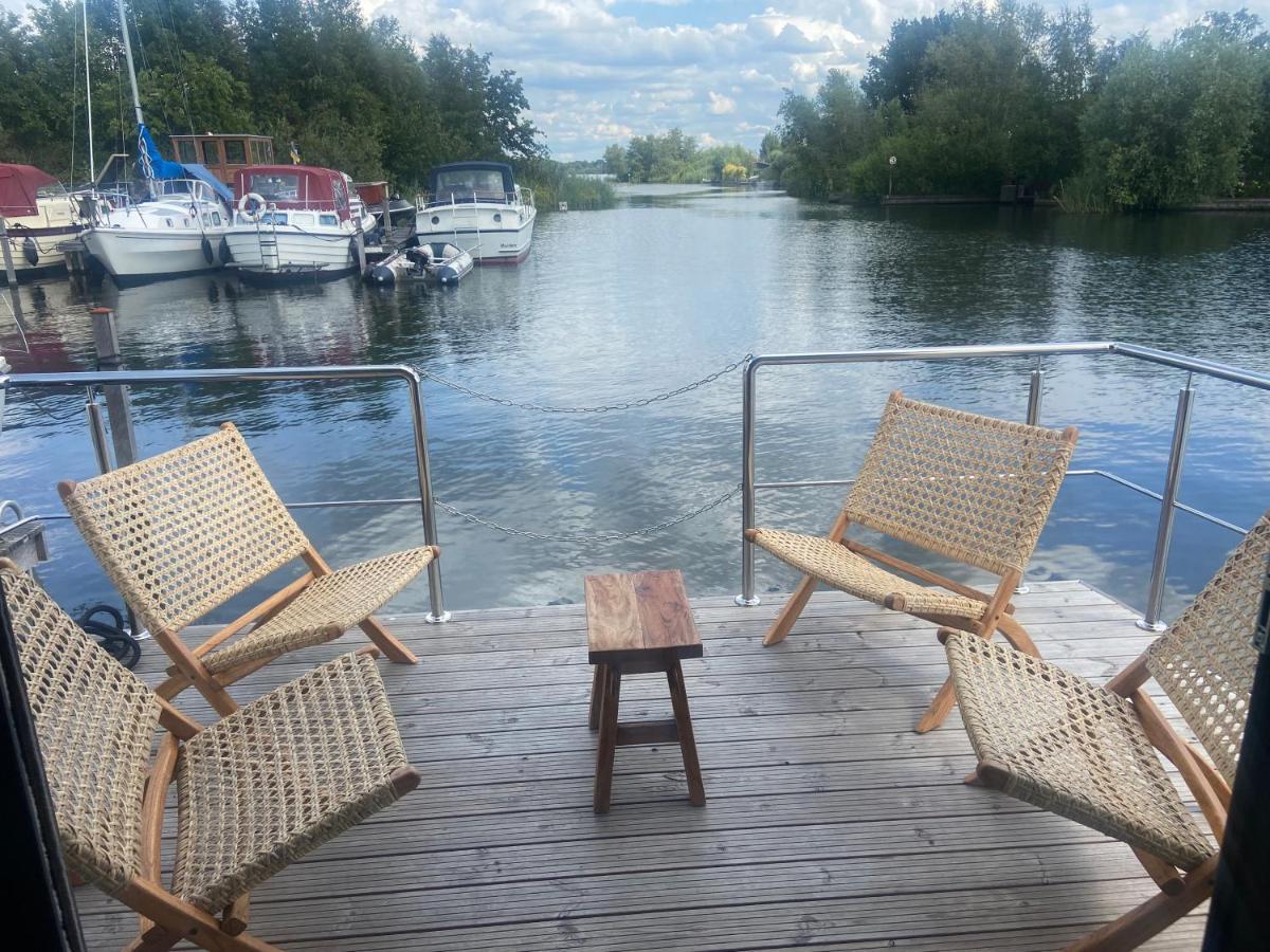 La Mare Houseboat Otel Nederhorst den Berg Dış mekan fotoğraf