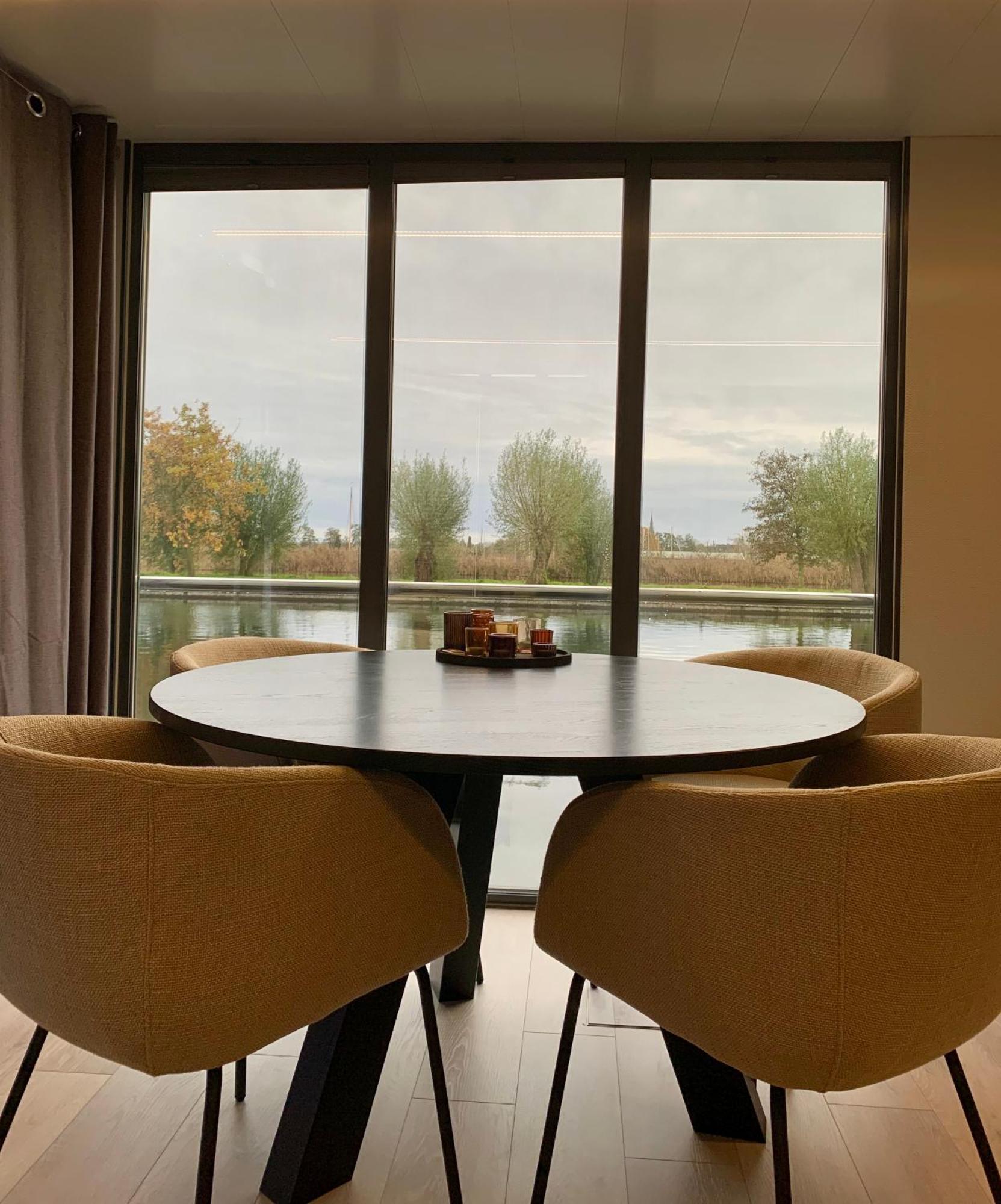 La Mare Houseboat Otel Nederhorst den Berg Dış mekan fotoğraf